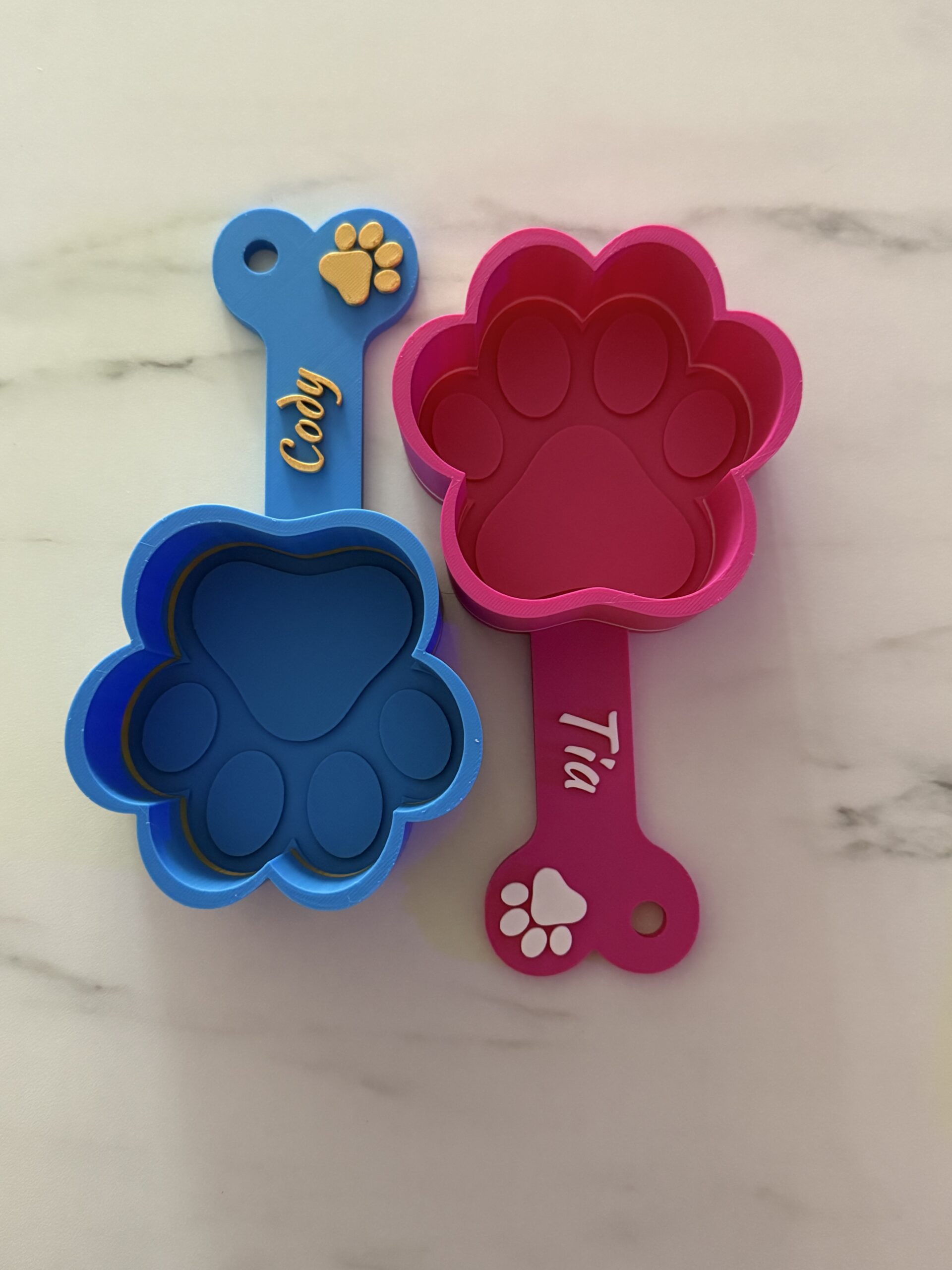 Personalized Paw-Shaped Pet Food Scoop - Image 4